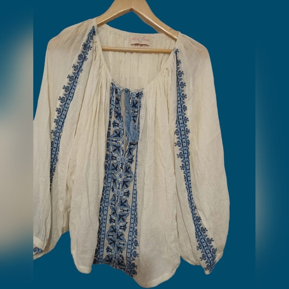 Miss June Embroidered blouse - Picture 2 of 4